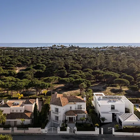 Mirella - Varandas Do Алмансил